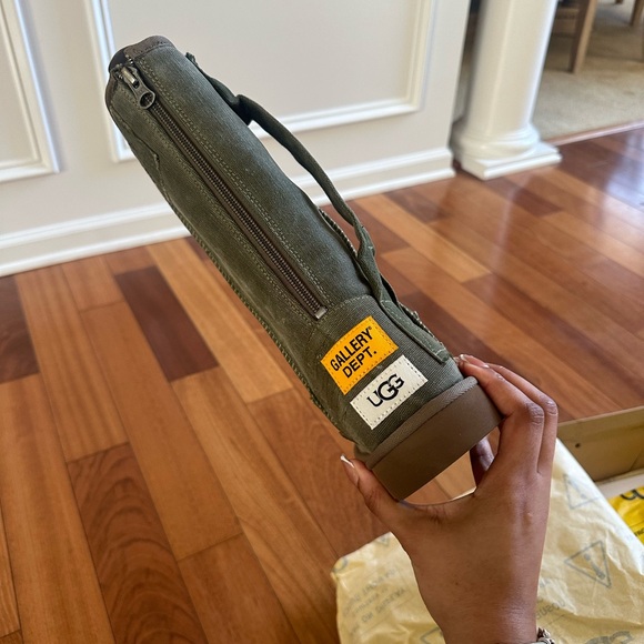 GALLERY DEPT. X UGG MENS US 10
SOLD OUT⬆️ - Picture 5 of 9